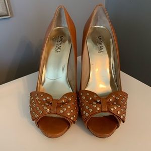 Michael Kohrs Peep Toe Heels